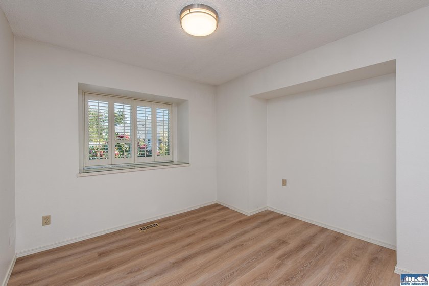 Single-level 2 bedroom, 2 bath condo with no age restriction in - photo 10