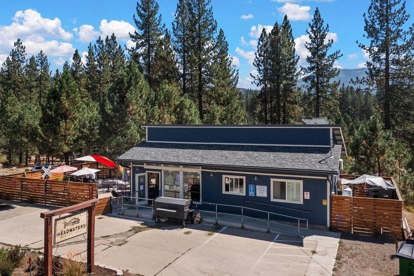 The successful Headwaters Bistro &amp; Deli is for sale! This is a - photo 2