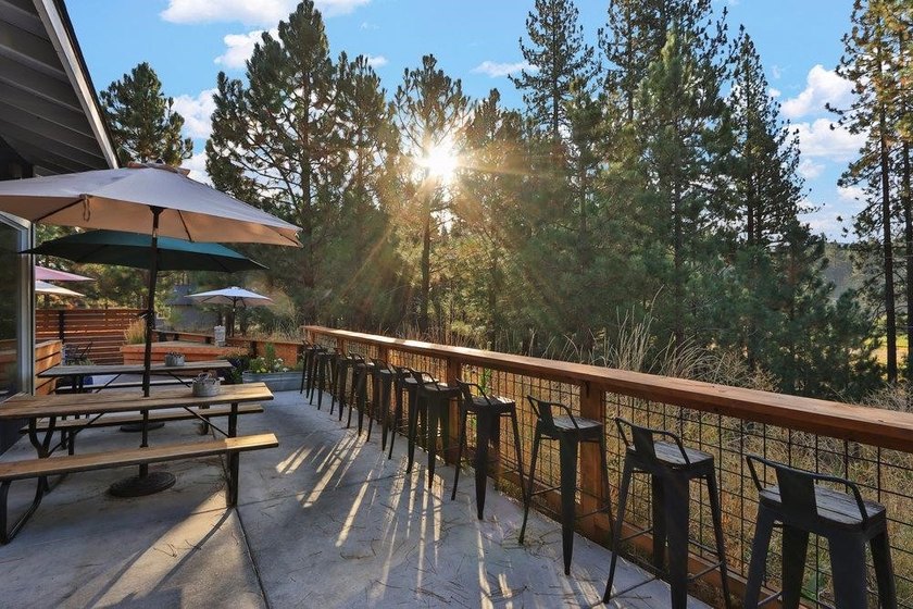 The successful Headwaters Bistro &amp; Deli is for sale! This is a - photo 5