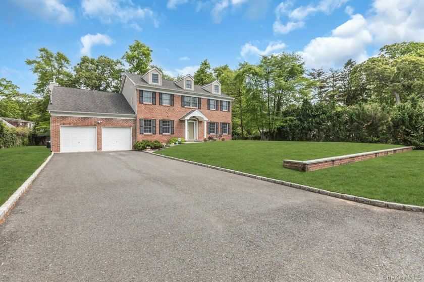 Welcome To This Spacious &amp; Well-Maintained Idle Hour Colonial - photo 2
