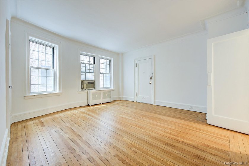 1 BED + 1 BATH The Most PRIVATE Double-Corner Unit Over a - photo 2