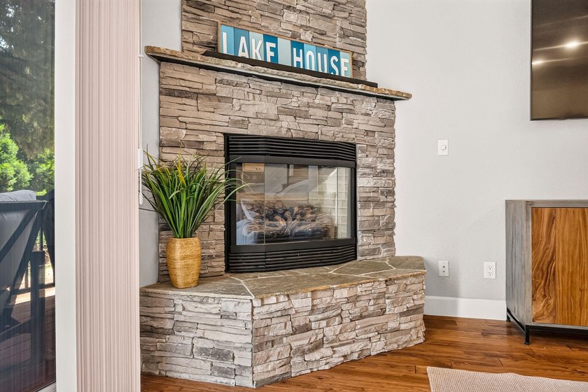 Experience mountain-lake living at its finest in this - photo 10