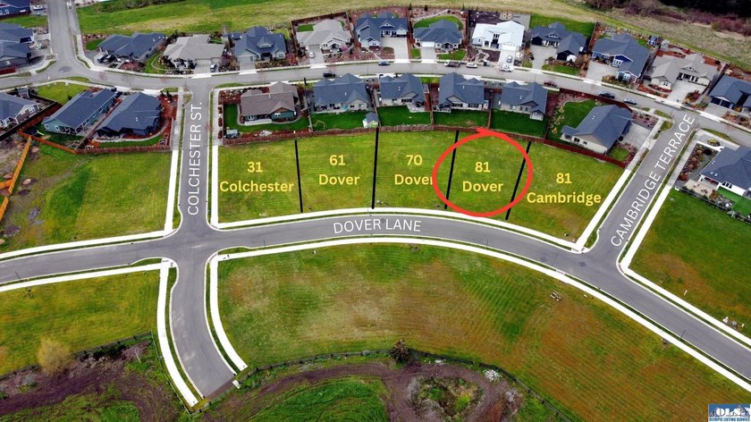 Welcome to Willow Creek Manor, a premier homesite in the heart - photo 2
