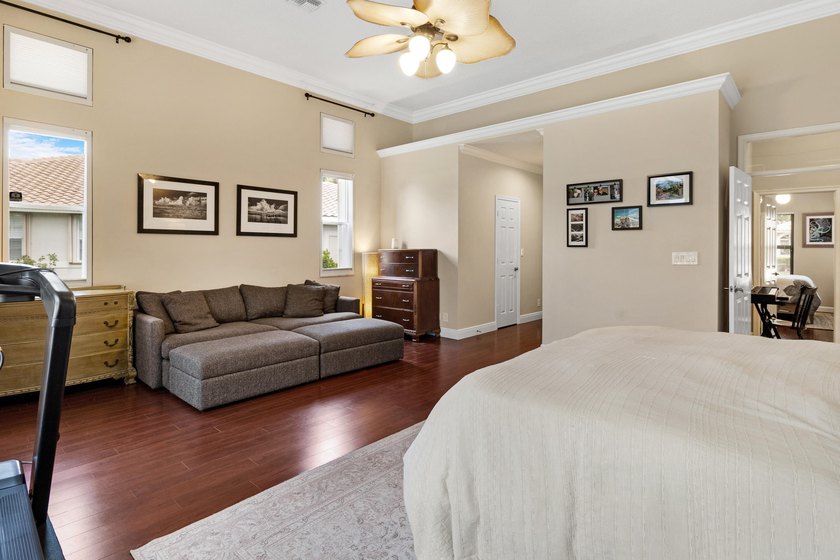 Welcome to this beautifully maintained **5-bedroom, 3.5-bath - photo 25