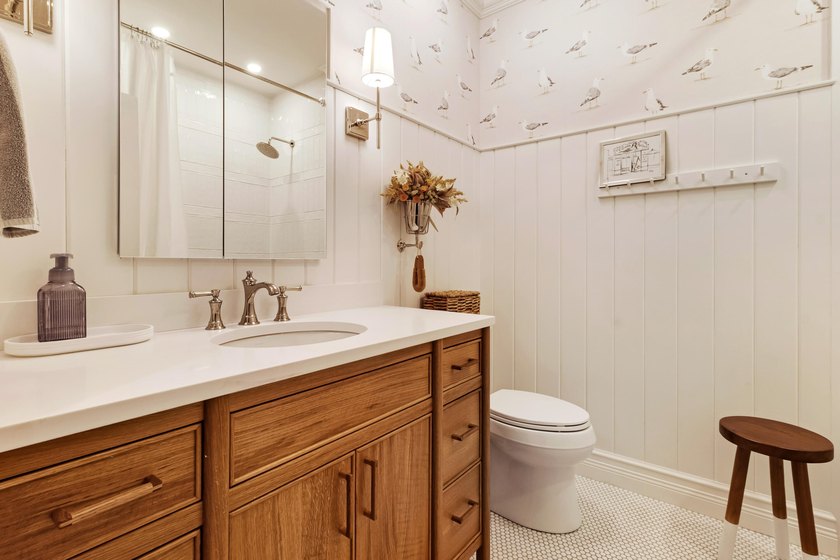 Welcome to this beautifully maintained **5-bedroom, 3.5-bath - photo 32