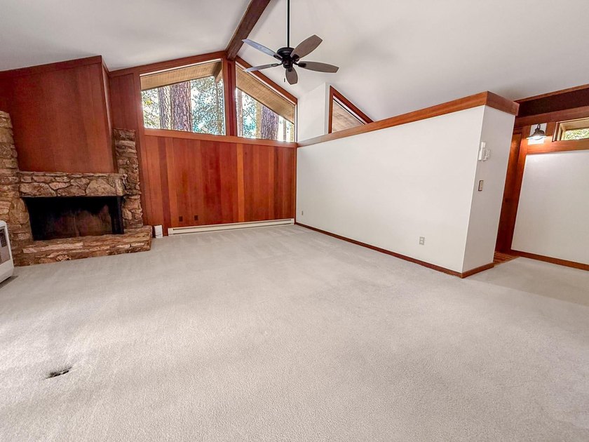 Welcome to easy mountain living in the heart of Graeagle. This - photo 7
