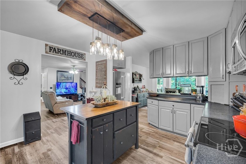 Looking for peaceful country living with room to spread out? - photo 12