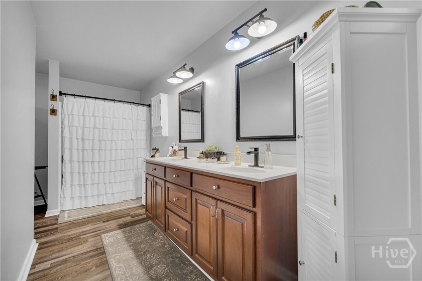 Looking for peaceful country living with room to spread out? - photo 25