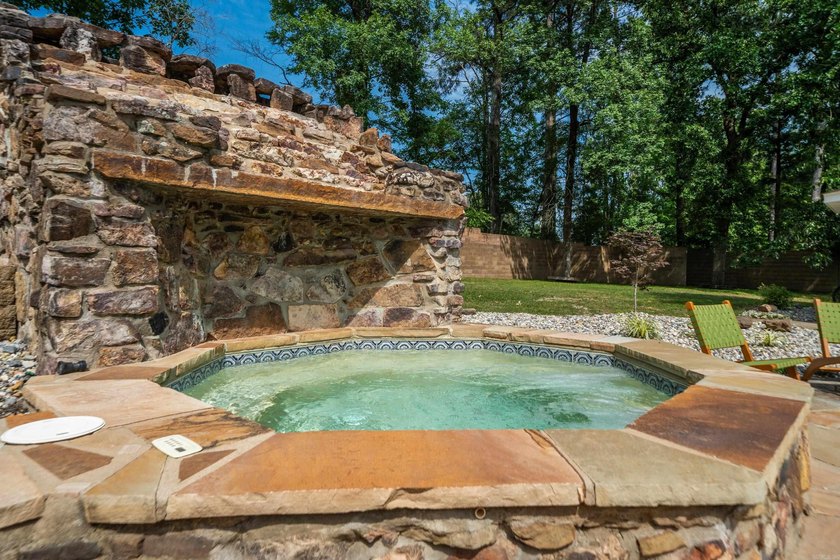Welcome to this spectacular 5 Bedroom, 3.5 Bath custom home - photo 41