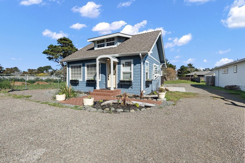 Welcome to 1905 S Pebble Beach Dr, Crescent City - an updated - photo 42