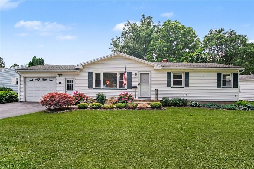 Welcome home to this beautifully updated 3-bedroom, 1.5-bath - photo 2