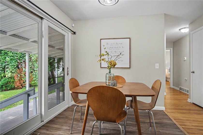 Welcome home to this beautifully updated 3-bedroom, 1.5-bath - photo 9