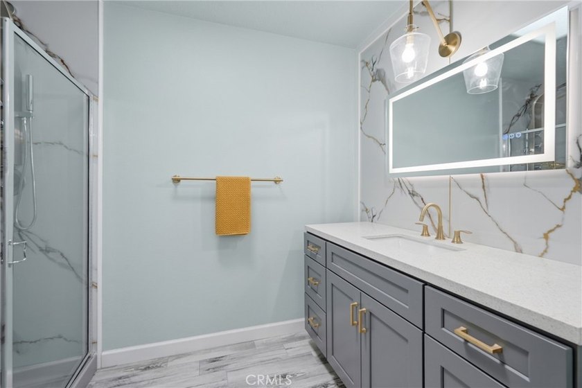 Completely remodeled from top to bottom, this stunning - photo 15