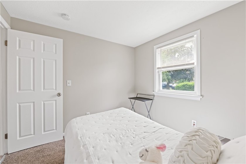 Updated 3 bedroom and 1.5 bath ranch offering the ease and - photo 16