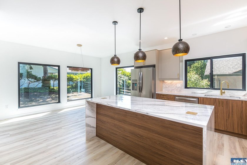Welcome home to this beautifully designed newly constructed - photo 8