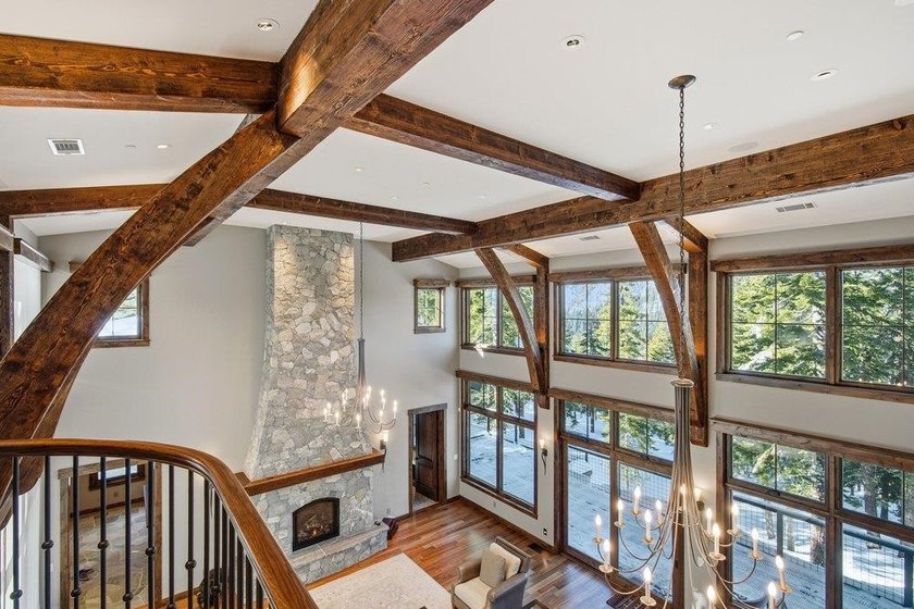 A striking blend of modern mountain architecture and refined - photo 13