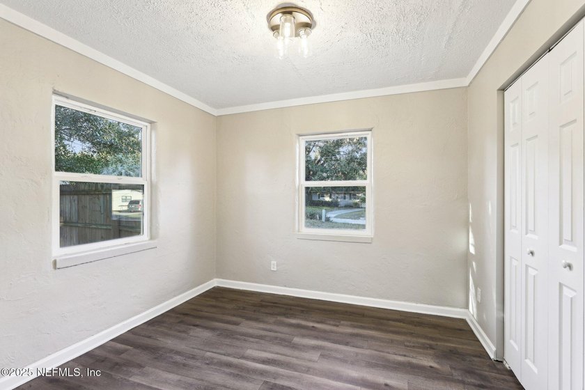 Cute Concrete Block 3BR/1BA home. Remodeled 3 years ago w/new - photo 28