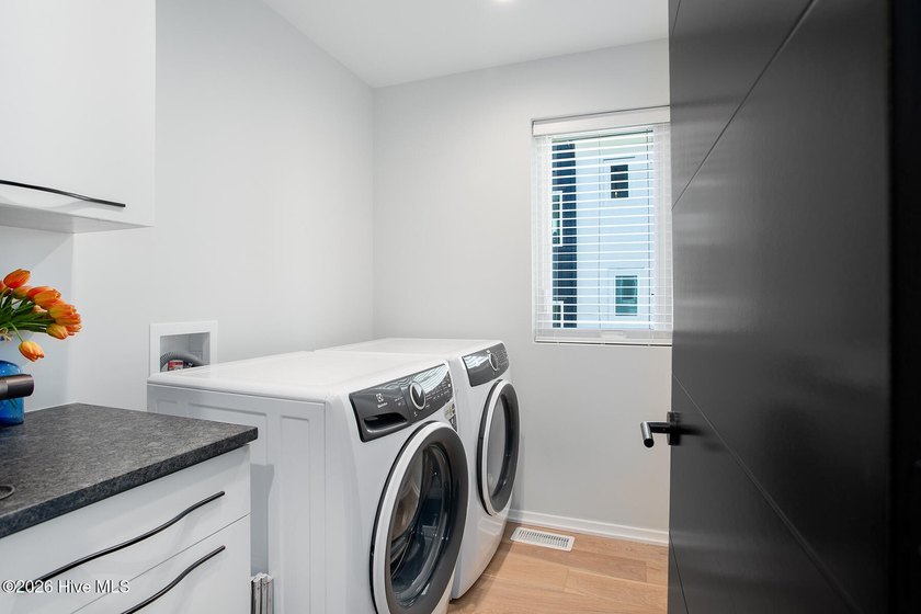 Perfectly positioned in the heart of Wrightsville Beach, 8 E - photo 32