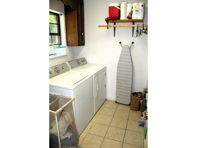 Welcome to this beautifully maintained all-brick ranch-style - photo 9