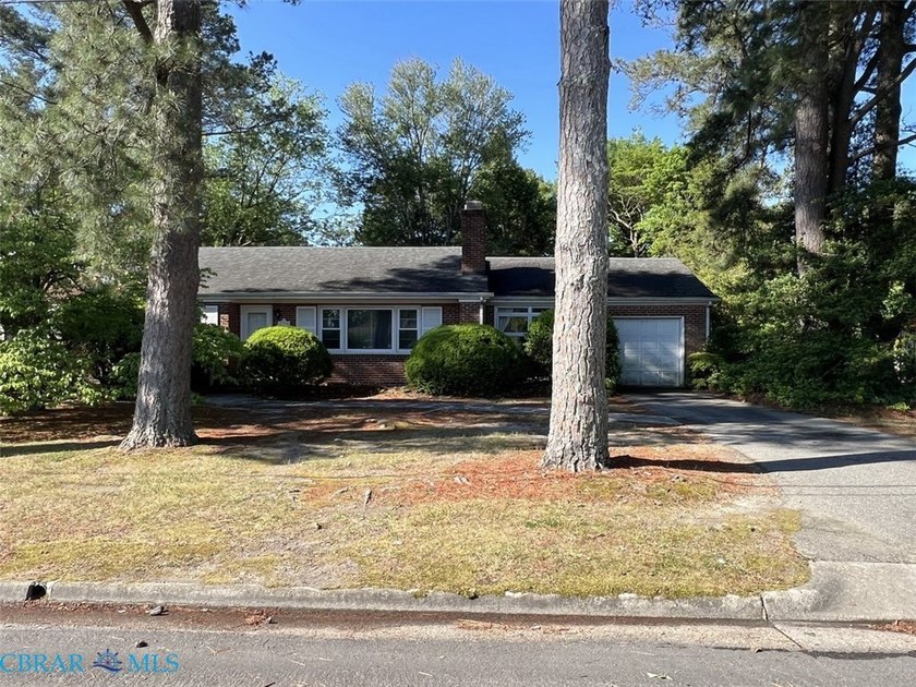 Classic Urbanna brick rancher located just a short walk away - photo 2
