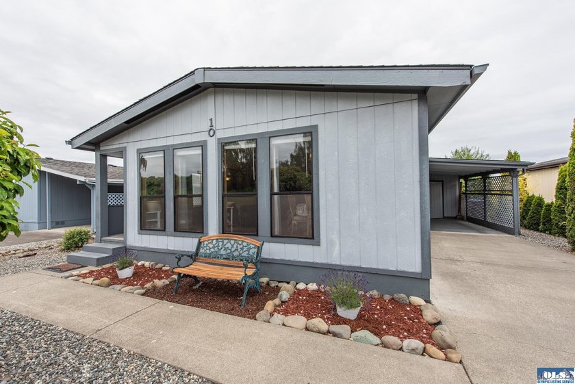 Listing photo