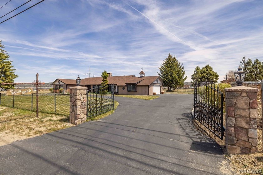 MEMORIAL WEEKEND SALE! $10K TO A BUYER with an agreed upon offer - photo 3