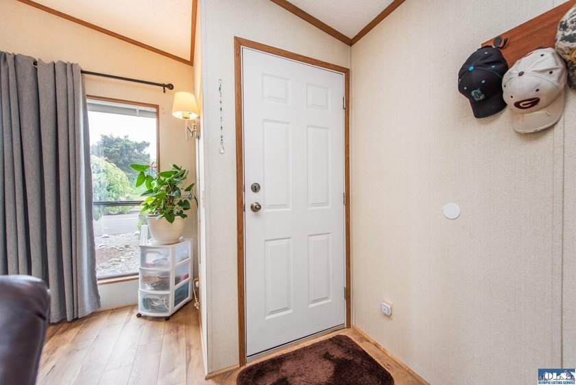 Welcome to West Alder Estates! This well-maintained 2-bedroom - photo 6