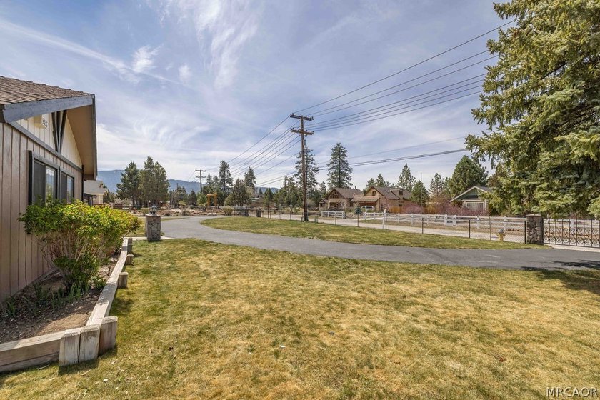 MEMORIAL WEEKEND SALE! $10K TO A BUYER with an agreed upon offer - photo 8