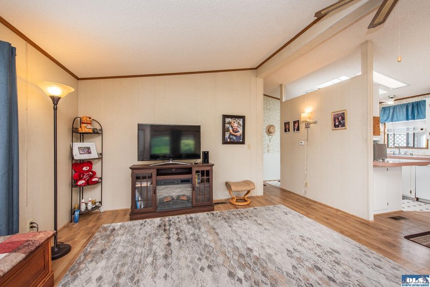 Welcome to West Alder Estates! This well-maintained 2-bedroom - photo 9