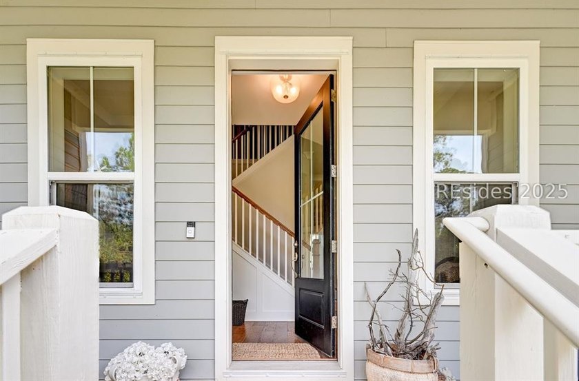 Discover the perfect blend of Lowcountry charm in a prime - photo 2