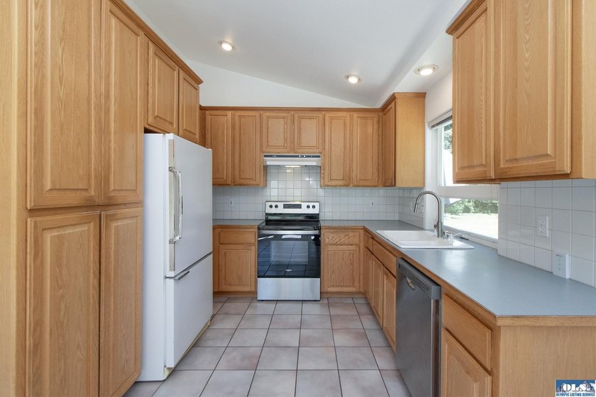 Nature meets convenience in this hidden Happy Valley gem. Tucked - photo 10