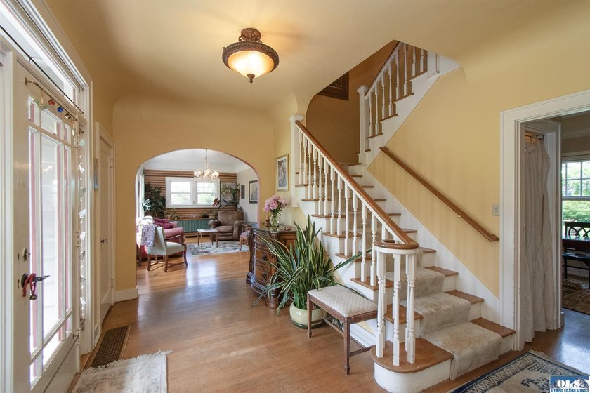 A PROPERTY LIKE THIS COMES ON THE MARKET ONCE IN A GREAT WHILE! - photo 7