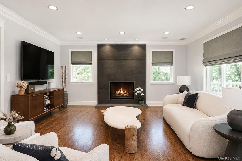 Located in the heart of Huntington, this beautifully updated - photo 9