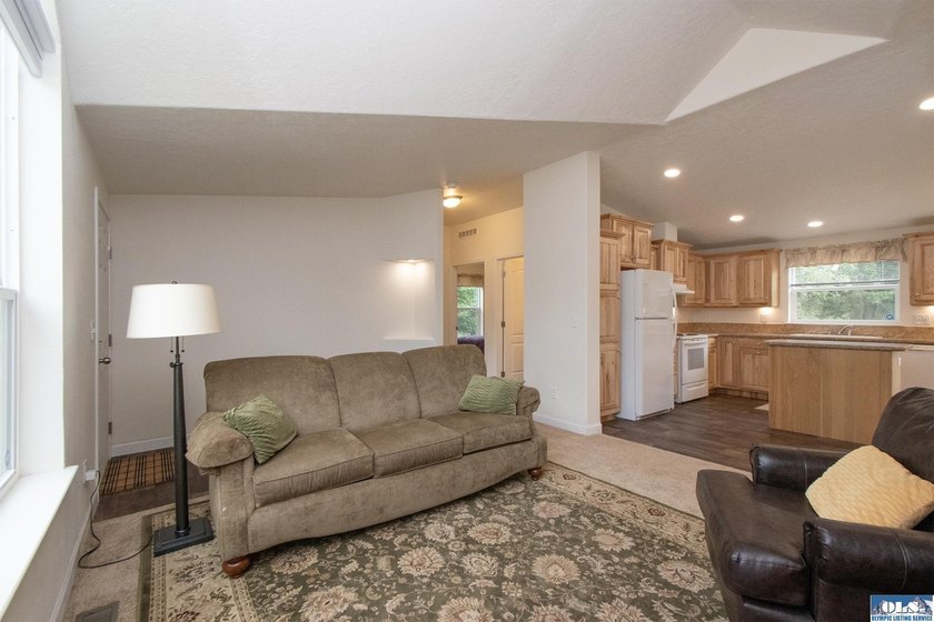 Welcome home! 4 BR, 2 BA home PLUS 2 car detached garage w/ - photo 4