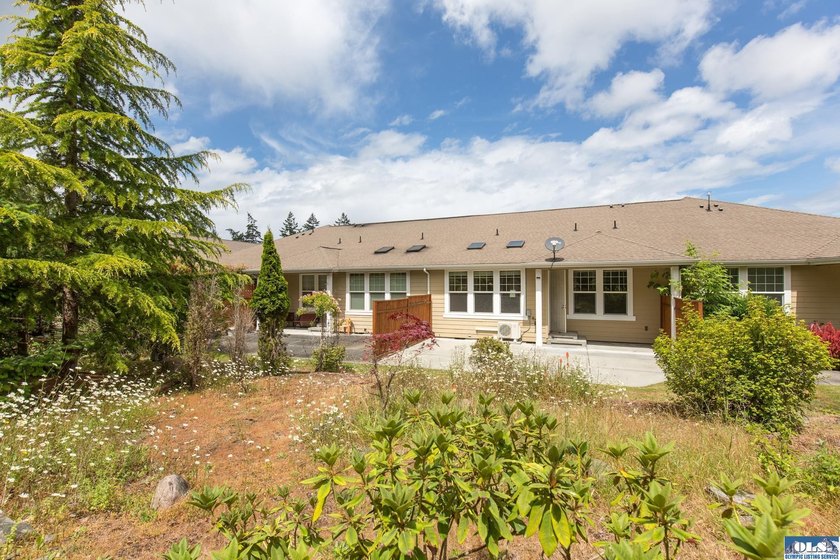 Single Story 2 bedroom, 2 bath townhome in desirable Jennie - photo 6