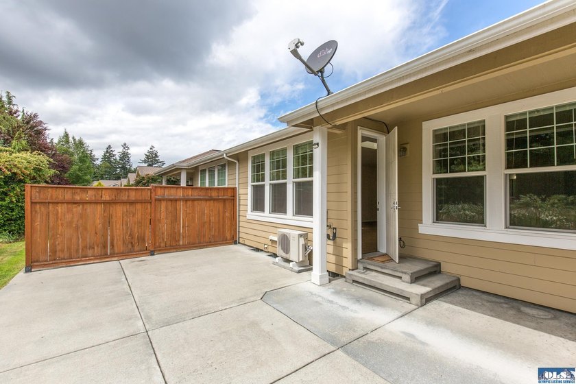 Single Story 2 bedroom, 2 bath townhome in desirable Jennie - photo 8