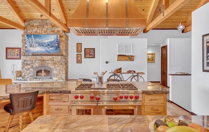 Welcome to your dream mountain retreat - a newer custom estate - photo 12
