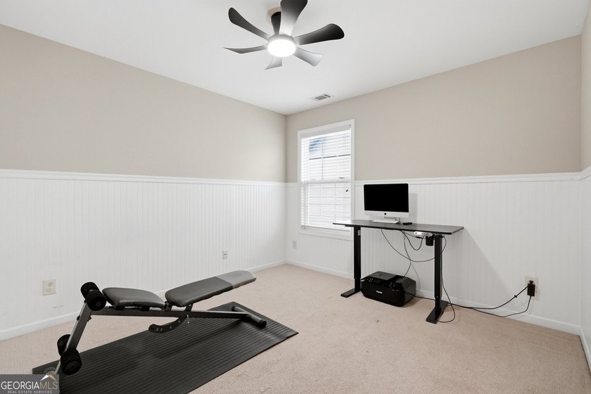 Welcome to this beautifully maintained 4-bedroom, 2.5-bath - photo 16