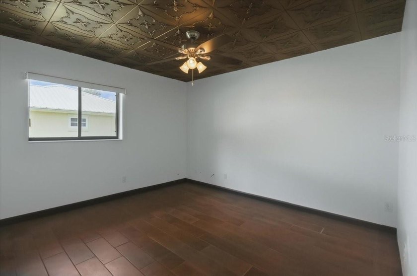 Welcome home to 10 Fenwick Lane, a charming starter home or - photo 19