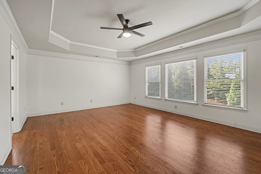 Welcome to your move-in-ready home! This well-maintained - photo 22