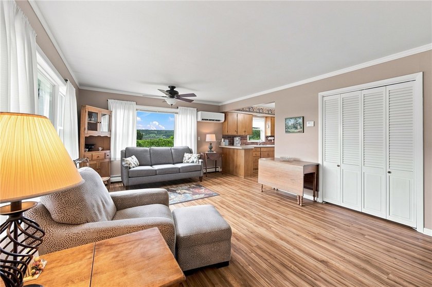 Welcome to the home you've been waiting for! Situated scenically - photo 6