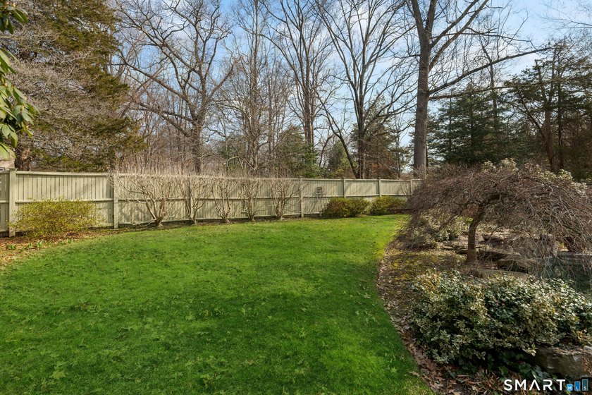 Exceptional custom-built 4 to 5 bedroom Colonial in desirable - photo 39
