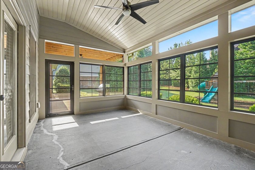 Welcome to your move-in-ready home! This well-maintained - photo 39