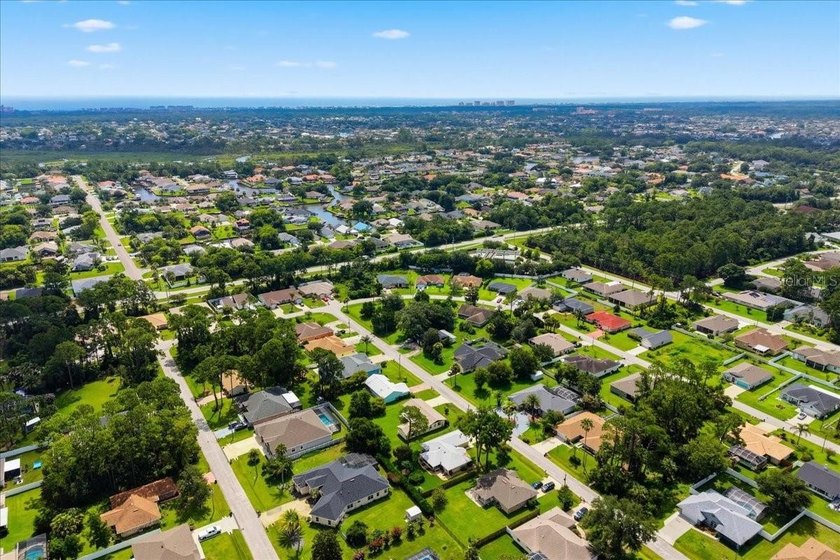 Welcome home to 10 Fenwick Lane, a charming starter home or - photo 42