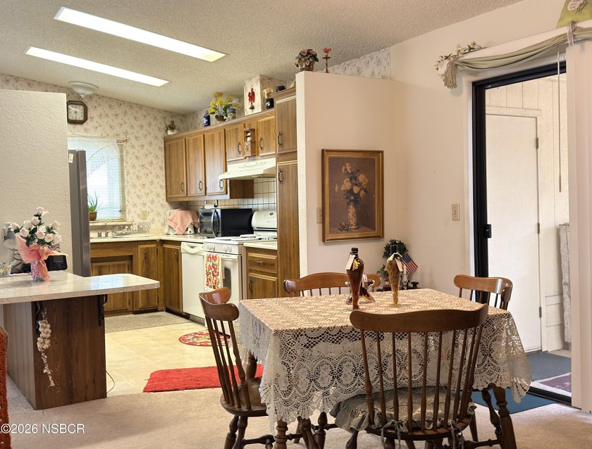 Enjoy living here at Quail Meadows East at 3420 Bent Tree Drive - photo 5