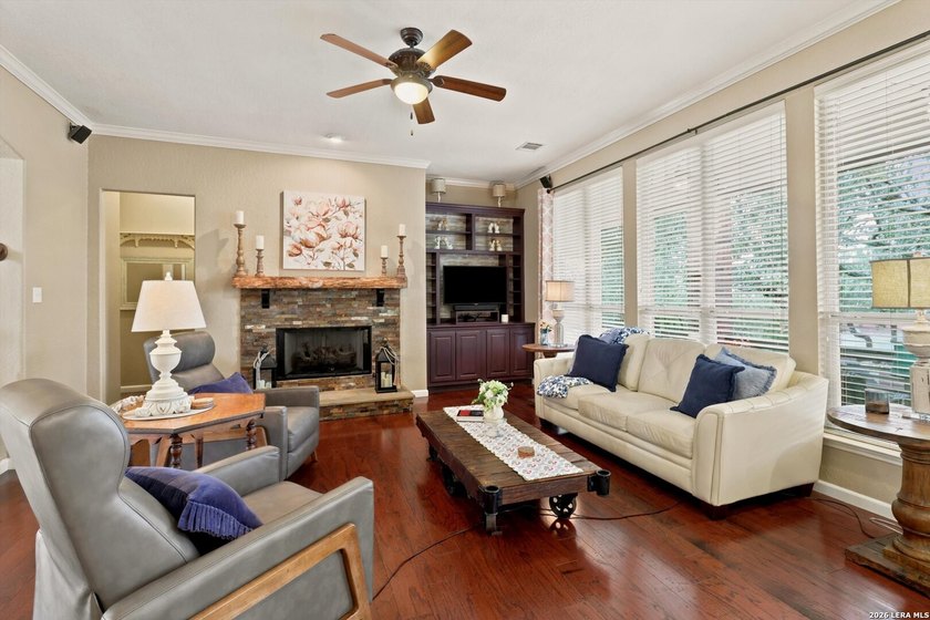 Luxury Living in The Terraces at Encino Park. Welcome to this - photo 6