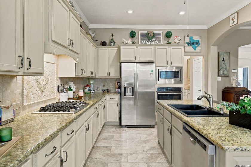 Luxury Living in The Terraces at Encino Park. Welcome to this - photo 9