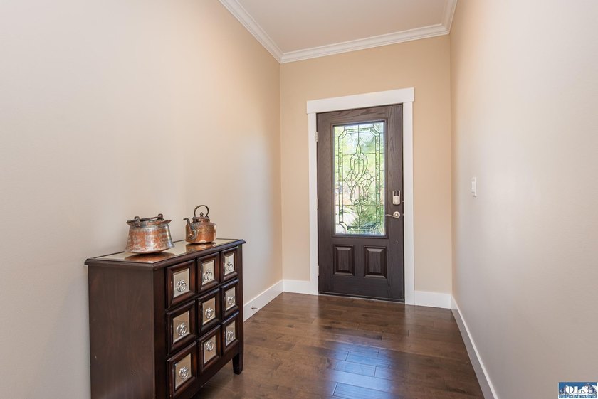 This beautifully maintained 2022 home offers effortless living - photo 6