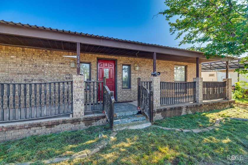 Looking for your own oasis in Robert Lee? Look no further! This - photo 4