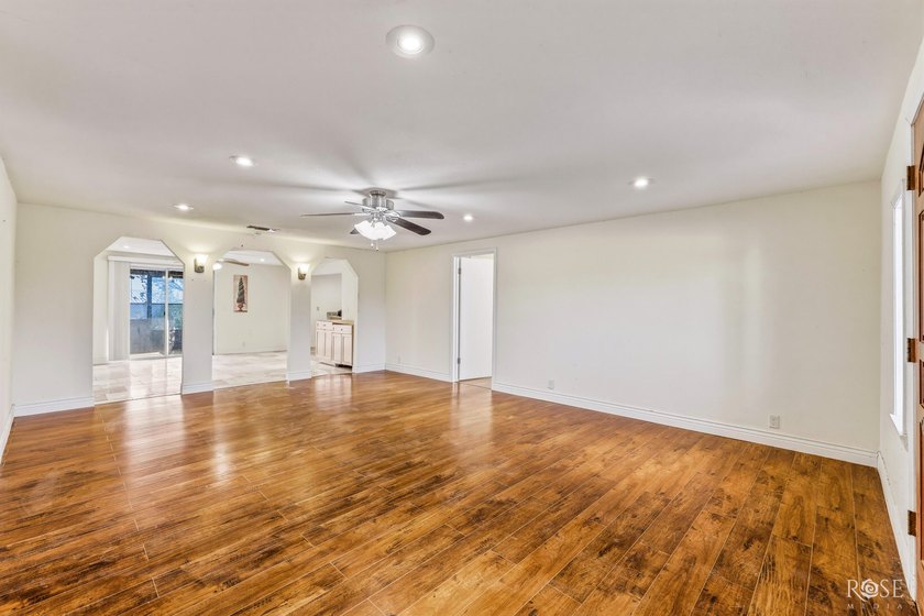 Looking for your own oasis in Robert Lee? Look no further! This - photo 6